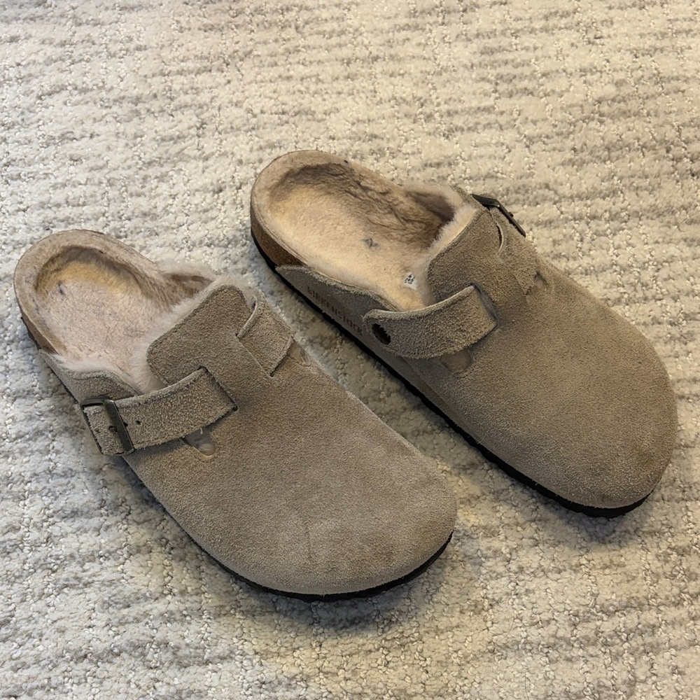 Birkenstock Bostons shearling Suede Slip-On Clogs Taupe 41